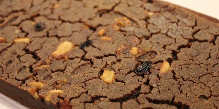 Il castagnaccio, il dolce-non-dolce dell’autunno